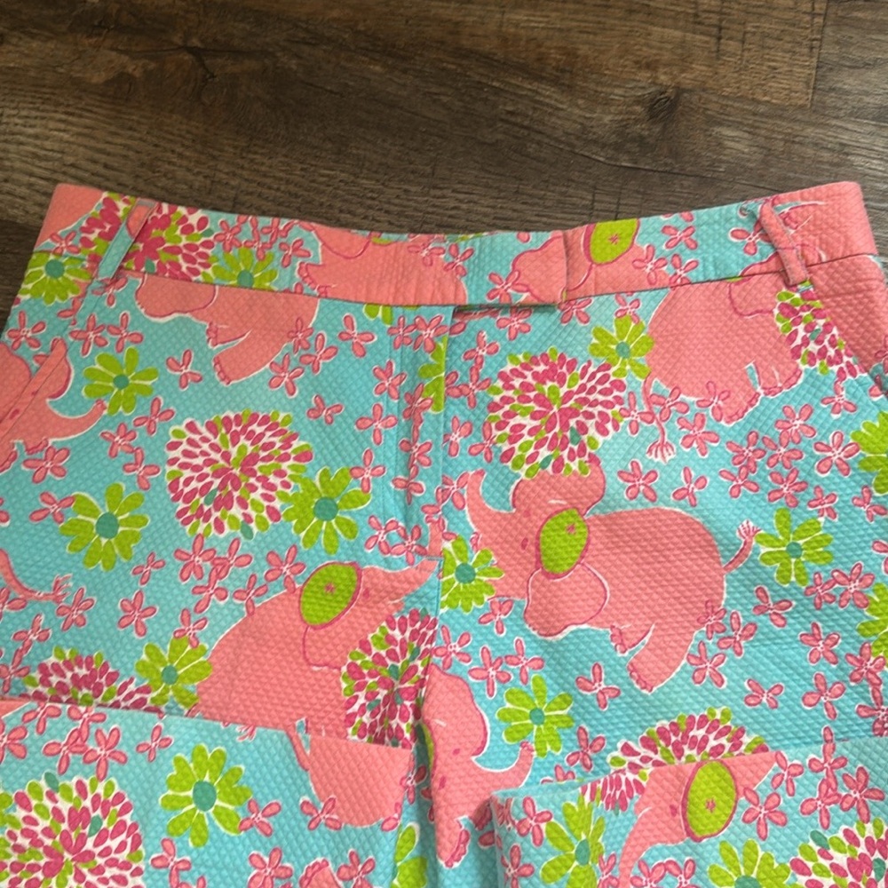 Lily Pulitzer Vintagd Elephant Print Capri Pants size 12 94% cotton 6% Spandex. - Picture 4 of 14